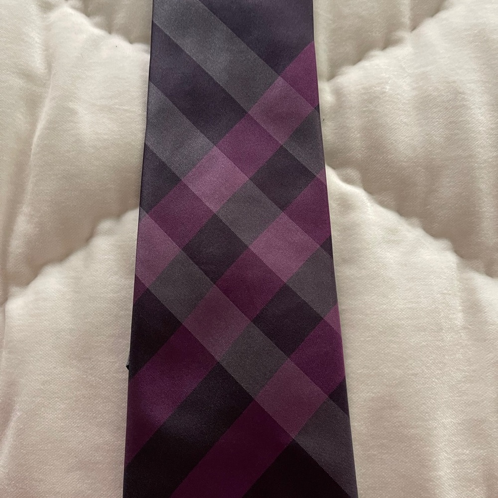 Burberry Classic Cut Check Silk Tie - Picture 3 of 10